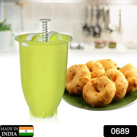 Meduwada Maker Mini Donut Maker Dispenser Plastic ( 1 Pc )